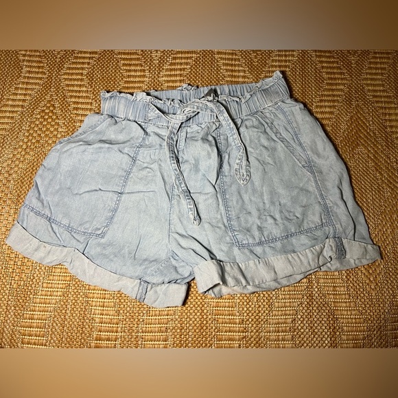 aerie Pants - Aerie Women's Paperbag Chambray Light Blue Camp Shorts,Size XS,High Waist